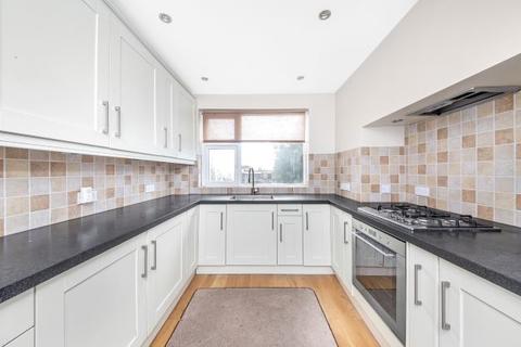 19 Bankhurst Road, London, SE6 4XW