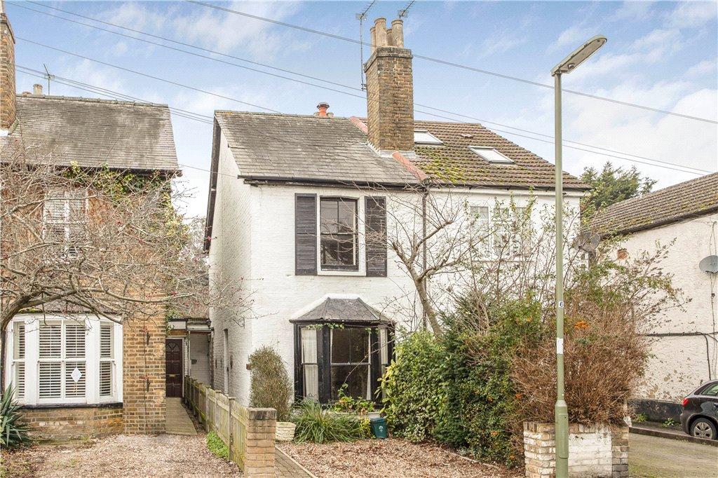 French Street, SunburyonThames, Surrey, TW16 2 bed semidetached