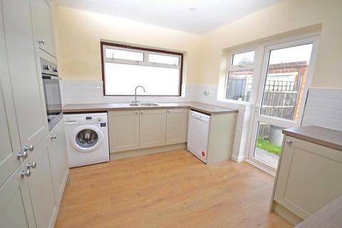 3 bedroom semi-detached house to rent, St Albans Avenue, Upminster, Essex, RM14