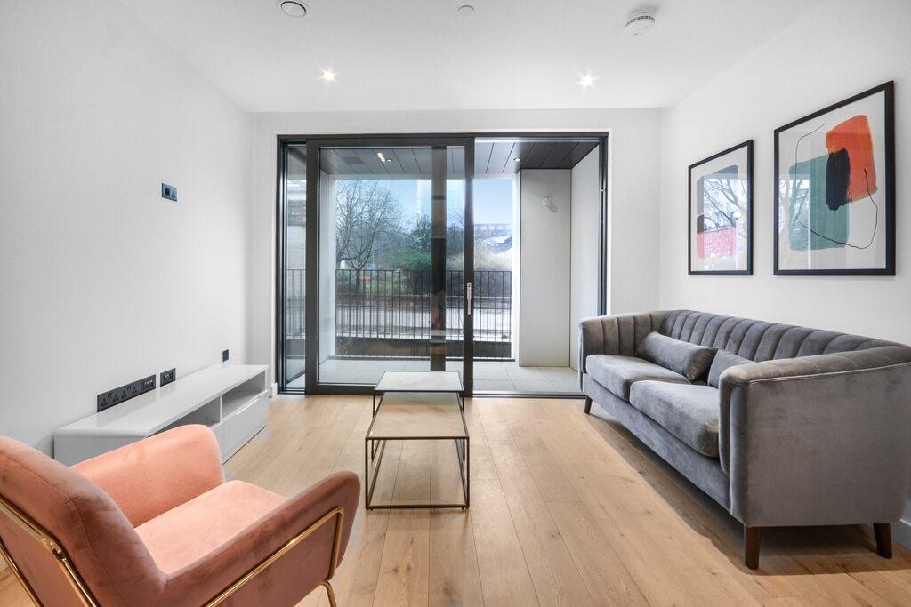 The Denizen, EC1Y 1 bed flat £2,297 pcm (£530 pw)