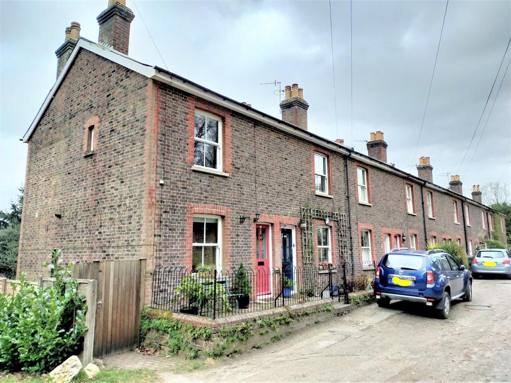 Reigate Heath, Reigate 2 bed terraced house £1,850 pcm (£427 pw)