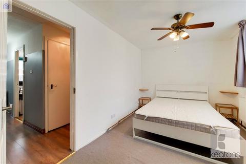 3 bedroom maisonette to rent - Payne Street, Deptford, London, SE8