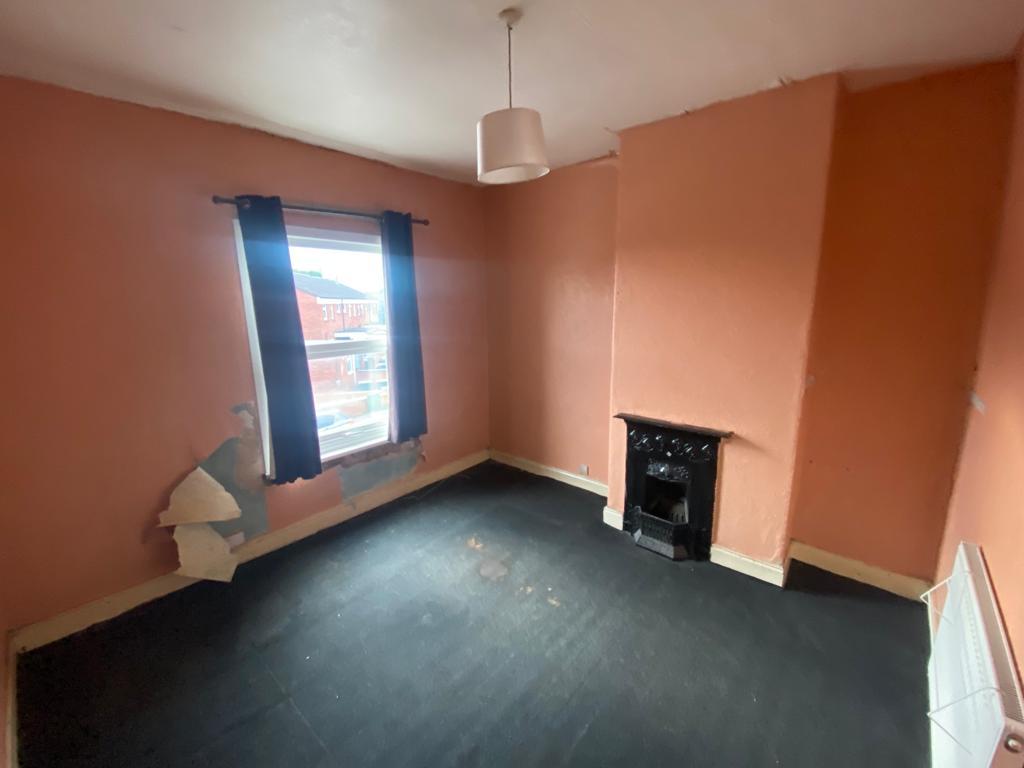 Bedroom 2 T202201311703.jpg