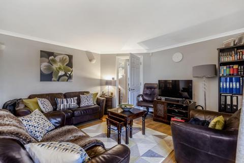 Apartment 3, Connolly House, 65 North Road, London, SW19 1XA