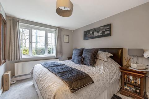 Apartment 3, Connolly House, 65 North Road, London, SW19 1XA