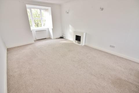 2 bedroom flat to rent, Kings Meadow, Southport, PR8