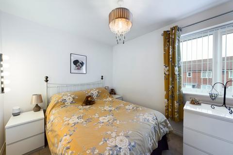 56 Fauld Drive Kingsway, Quedgeley, Gloucester, GL2 2HL