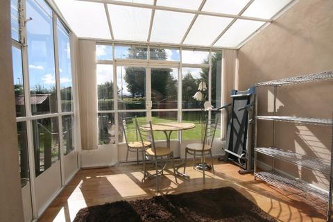 2 bedroom flat to rent, Ruthrieston Crescent, Ruthrieston, Aberdeen, AB10