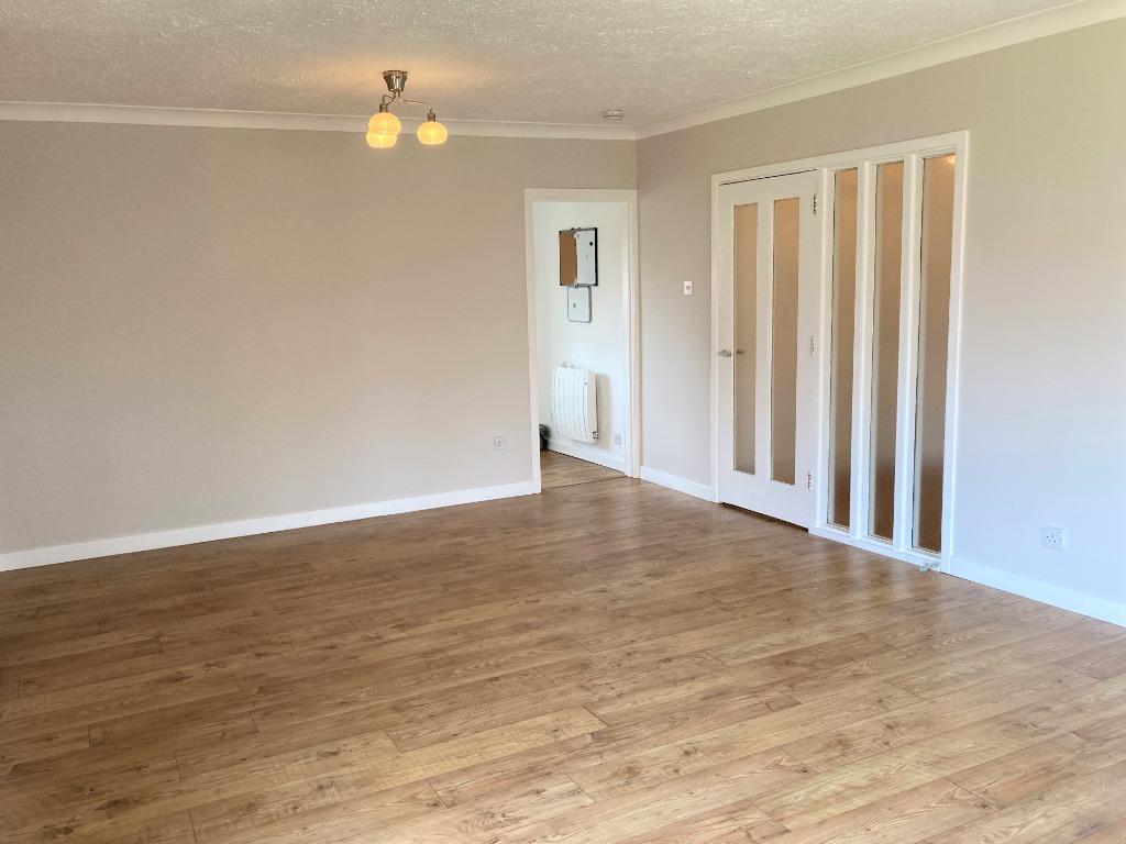 Cramond Vale, Cramond, Edinburgh, EH4 3 bed flat £1,350 pcm (£312 pw)