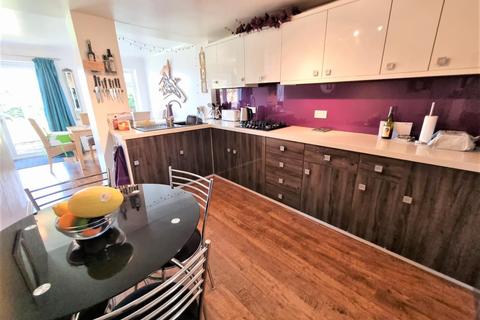 25 Hithermoor Road, Staines-upon-thames, TW19 6AH