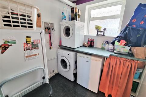 25 Hithermoor Road, Staines-upon-thames, TW19 6AH