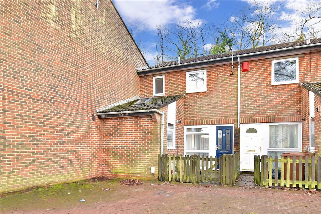 Walsingham Close, Parkwood... 3 bed end of terrace house - £290,000