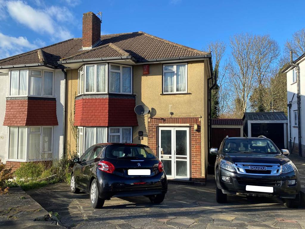 Tintagel Road, Orpington, BR5 3 bed semidetached house £475,000