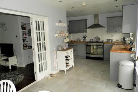 146 Front Lane, Upminster, RM14 1LL