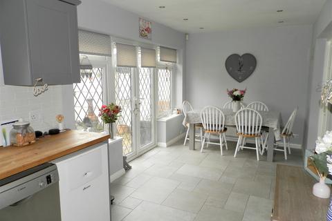 146 Front Lane, Upminster, RM14 1LL