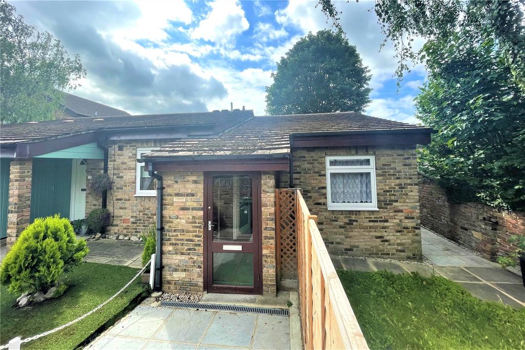 Carew Road, Wallington, SM6 1 bed bungalow £325,000