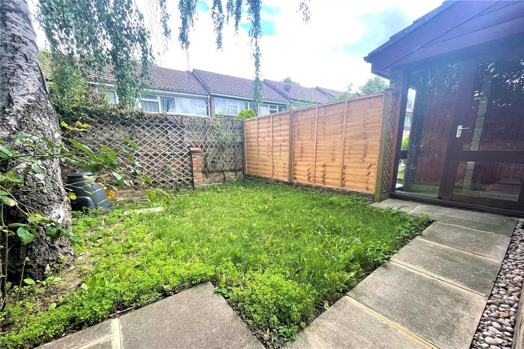 Carew Road, Wallington, SM6 1 bed bungalow £325,000