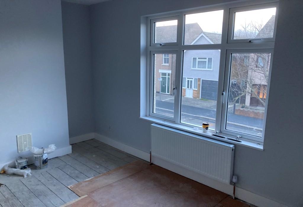King Edward Road, Romford 2 bed terraced house £1,450 pcm (£335 pw)