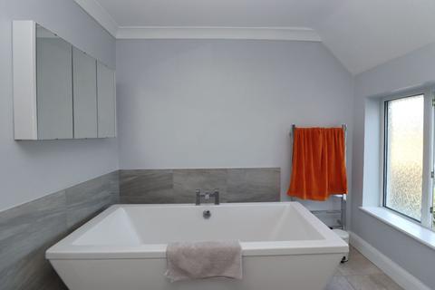 48 Botany Road, Kingsgate, Broadstairs, CT10 3SF