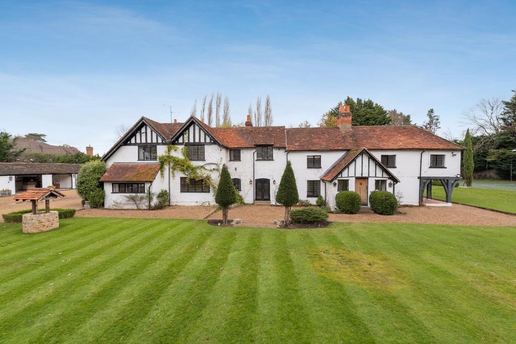 Winkfield Row, Winkfield Row, Berkshire 6 bed detached house £4,000,000