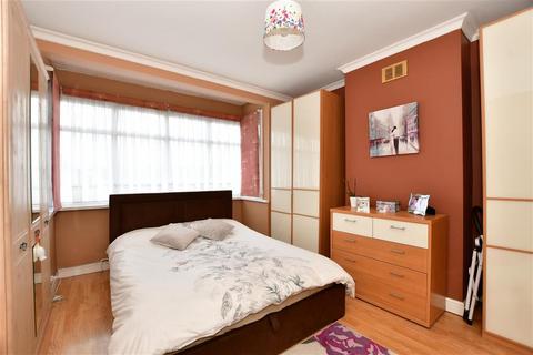 102 Brook Crescent, London, E4 9ET