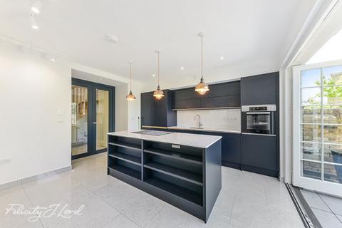 61 Devonshire Drive, London, SE10 8JZ