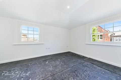 61 Devonshire Drive, London, SE10 8JZ