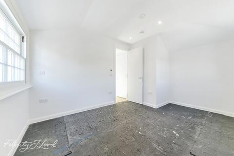 61 Devonshire Drive, London, SE10 8JZ