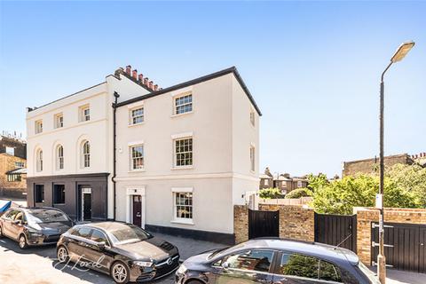 61 Devonshire Drive, London, SE10 8JZ