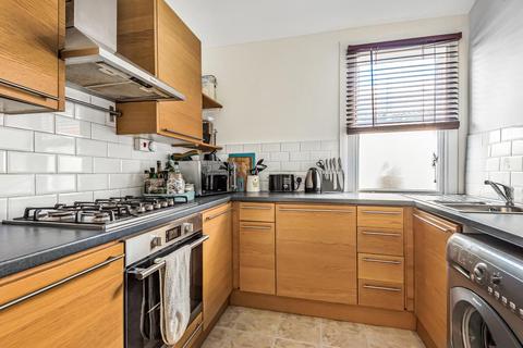 40b Royston Road, London, SE20 7QN