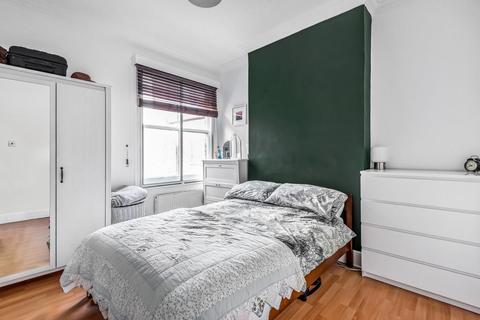 40b Royston Road, London, SE20 7QN
