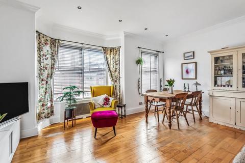 40b Royston Road, London, SE20 7QN