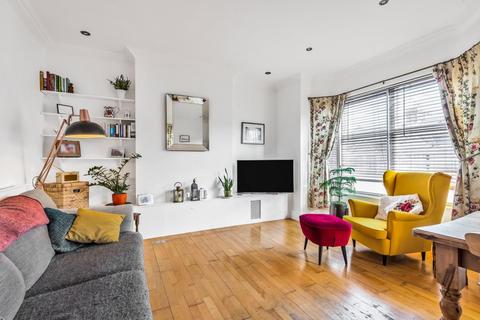 40b Royston Road, London, SE20 7QN