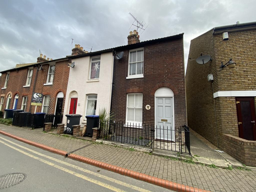 Black Griffin Lane Canterbury CT1 2 bed end of terrace house £1,100
