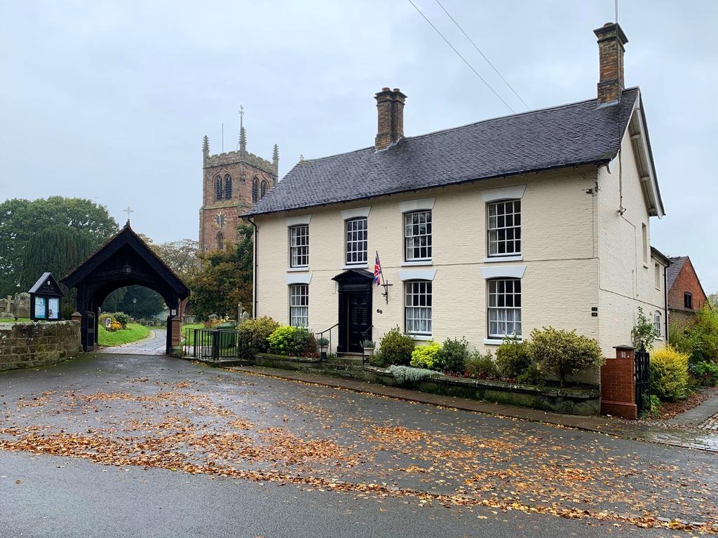 High Street, Eccleshall, ST21 3 bed townhouse £850 pcm (£196 pw)