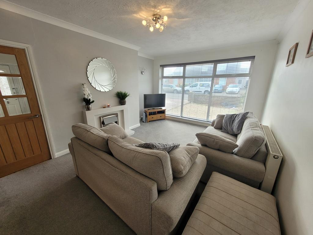 GLYNSTELL ROAD, NOTTAGE, PORTHCAWL, CF36 3NN 4 bed semidetached