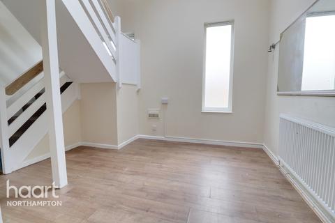 5 Axe Head Road, Northampton, NN4 8TF