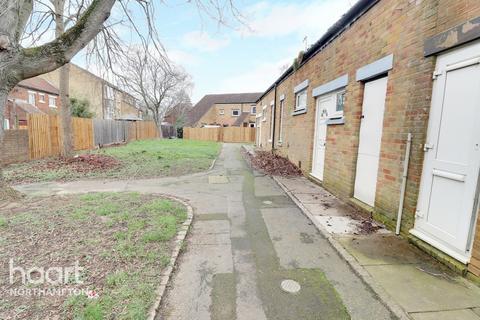 5 Axe Head Road, Northampton, NN4 8TF