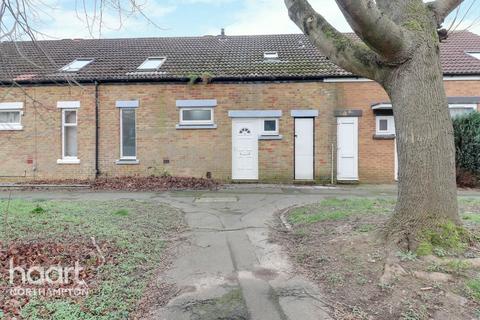 5 Axe Head Road, Northampton, NN4 8TF
