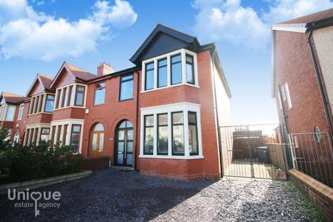 87 Knowle Avenue, Blackpool, FY2 9UU