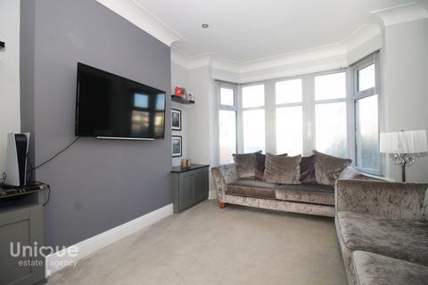 87 Knowle Avenue, Blackpool, FY2 9UU