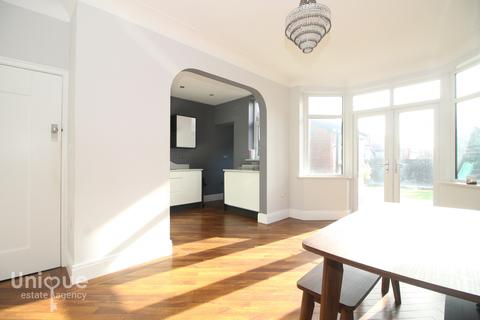 87 Knowle Avenue, Blackpool, FY2 9UU