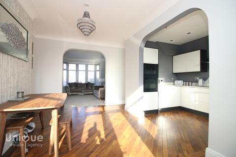 87 Knowle Avenue, Blackpool, FY2 9UU