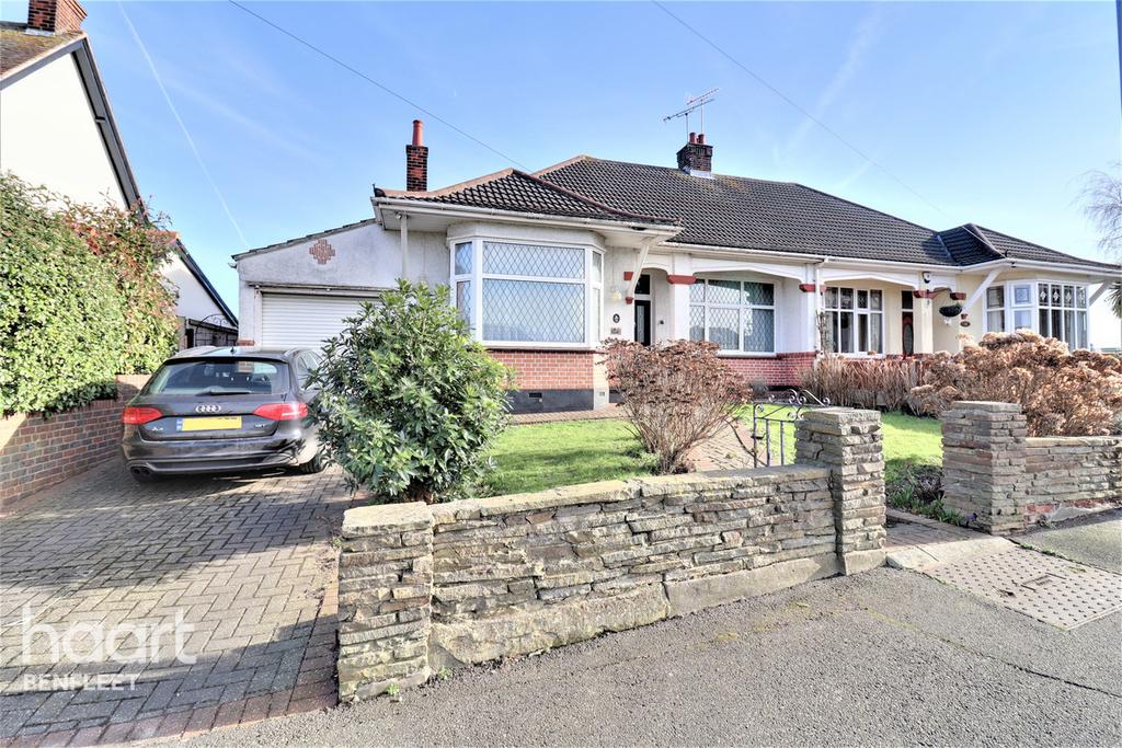 Rayleigh Road, Benfleet 3 bed semidetached bungalow £425,000