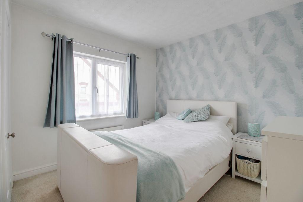 Bedroom 1 (Double)