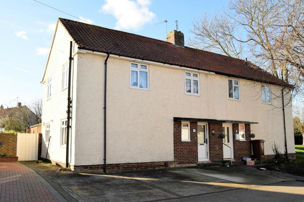 Hawkhurst Road, Rainham 3 bed semidetached house £300,000