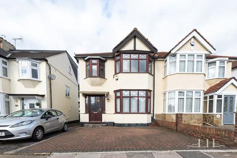 129 Carlton Road, Gidea Park, Romford, RM2 5AU