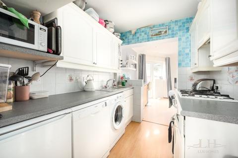 129 Carlton Road, Gidea Park, Romford, RM2 5AU