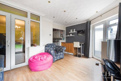 129 Carlton Road, Gidea Park, Romford, RM2 5AU