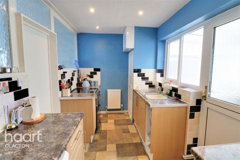 62a Broadway, Jaywick, Clacton-on-sea, CO15 2HF